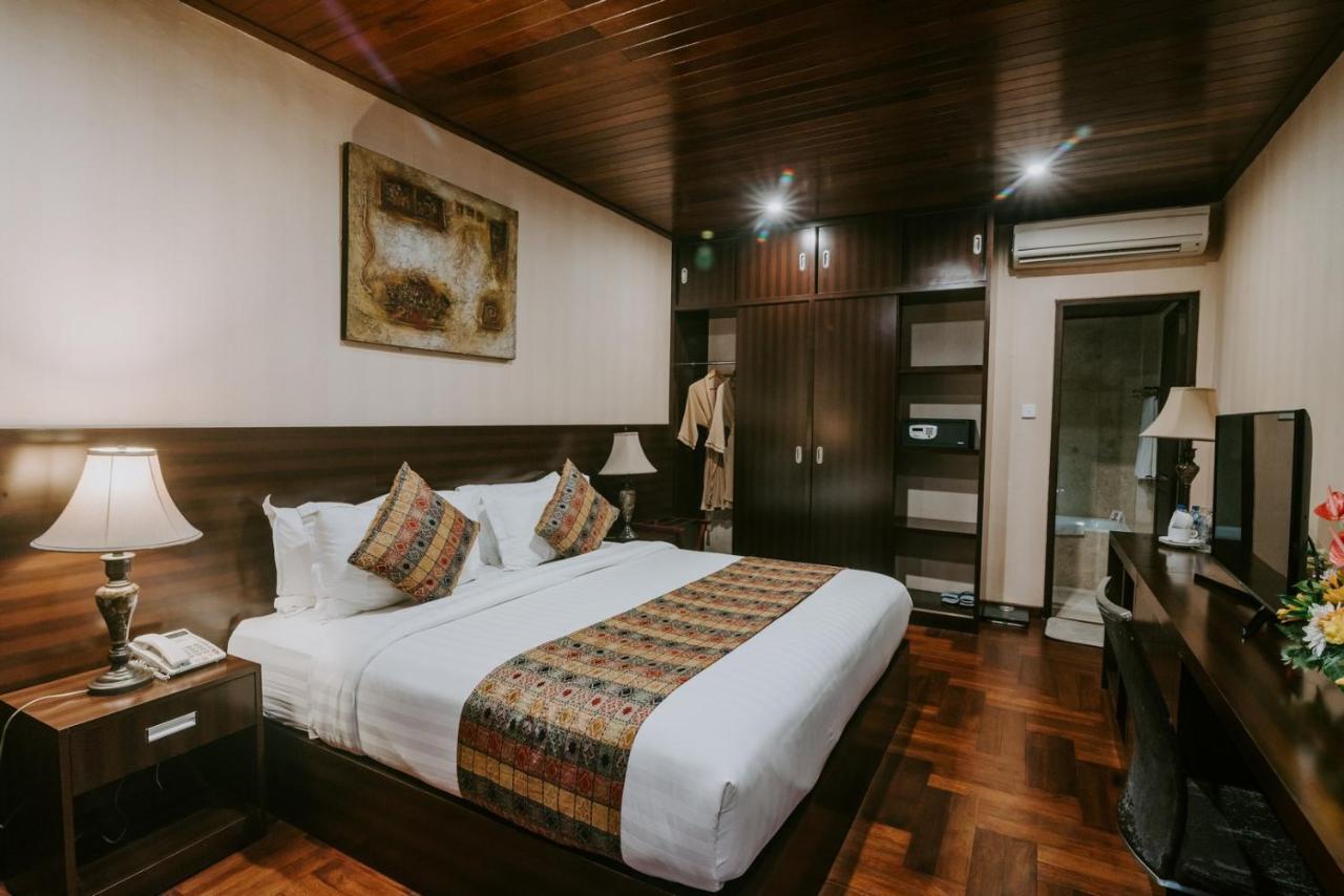 Arthur Suites By Mahavilas Kuta Lombok Kültér fotó